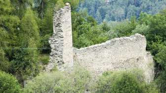 Burgruine Heinzenberg bei Präz