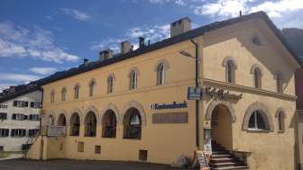 Das Alte Zollhaus in Splügen im Sommer