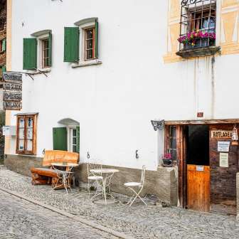 Ferien im Schloss in Nufenen