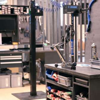 Die Werkstatt von der Sportwerkstatt in der Story Thusis