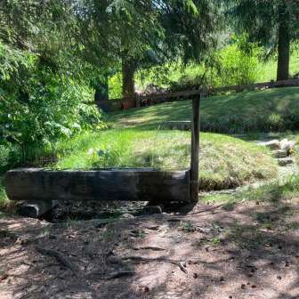 Brunnen bei der Feuerstelle alter Schiessstand Tartar 