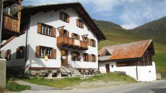 Das Gasthaus Alpenrose in Juf im Avers
